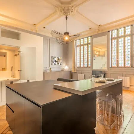 Apartment Centre - Grand Atypique !