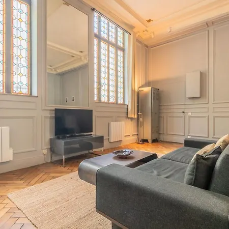 Centre - Grand Atypique ! Apartment *