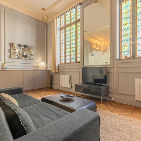 Apartment Centre - Grand Atypique ! *